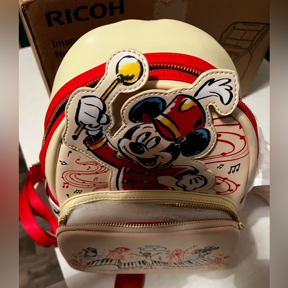 Disney Mickey Mouse limited edition back pack - Picture 7 of 7